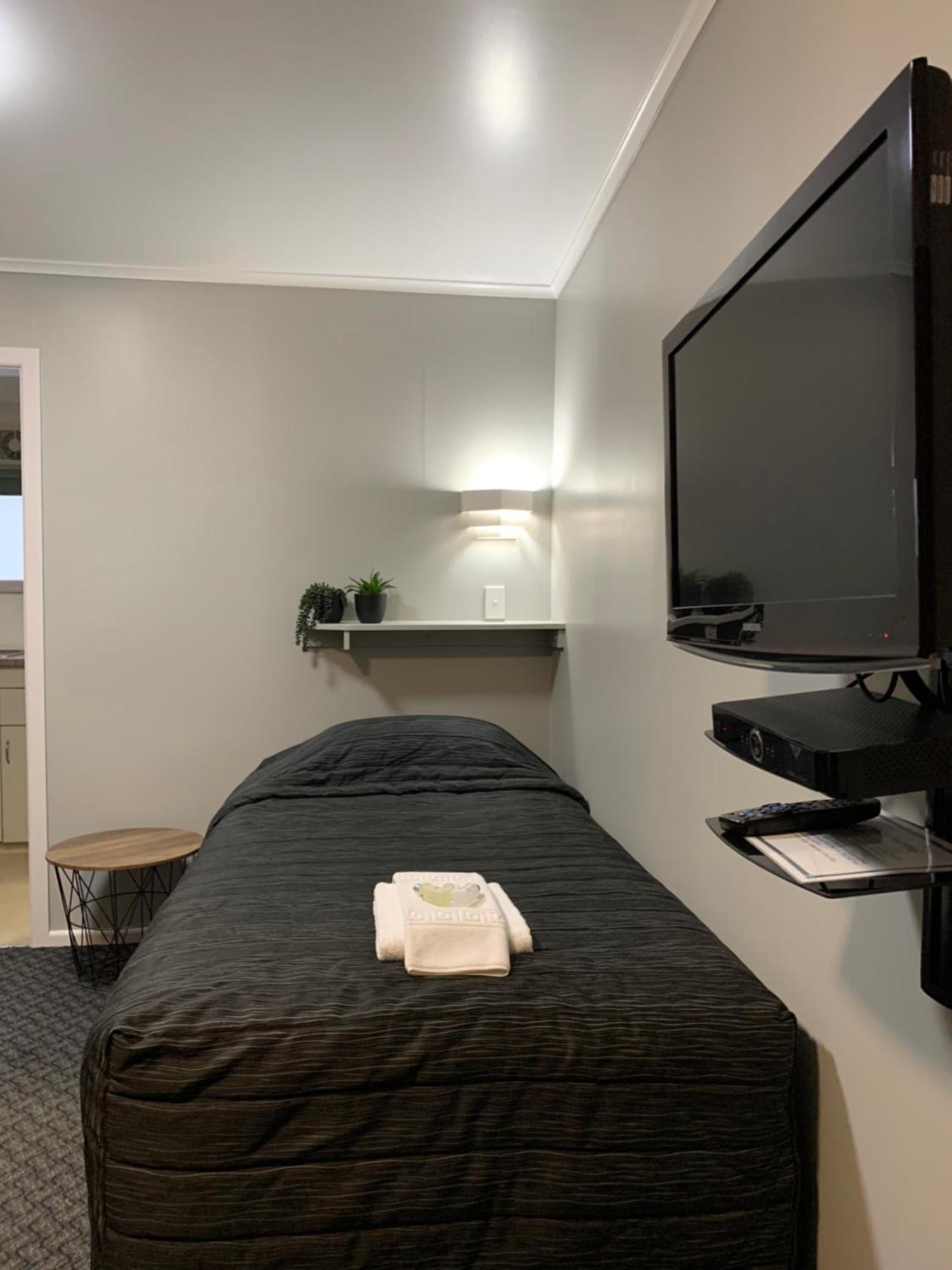 Travellers Inn Motel Gisborne Bagian luar foto